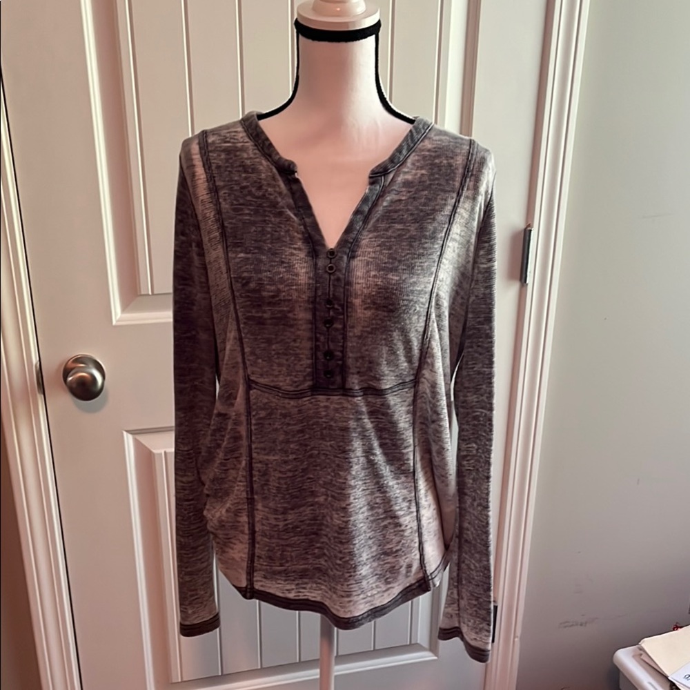 Gray Women's casual top, very lightweight/sheer top.  Drapes longer in the back